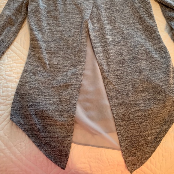 Le Chateau Top - Picture 4 of 5